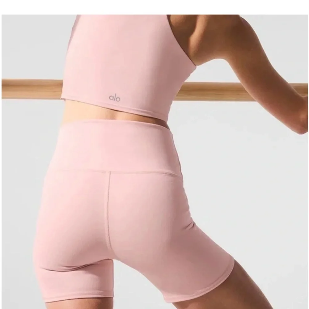 Alo Yoga Ballet Pink 5” Airbrush High-waist Biker Short - Picture 12 of 15